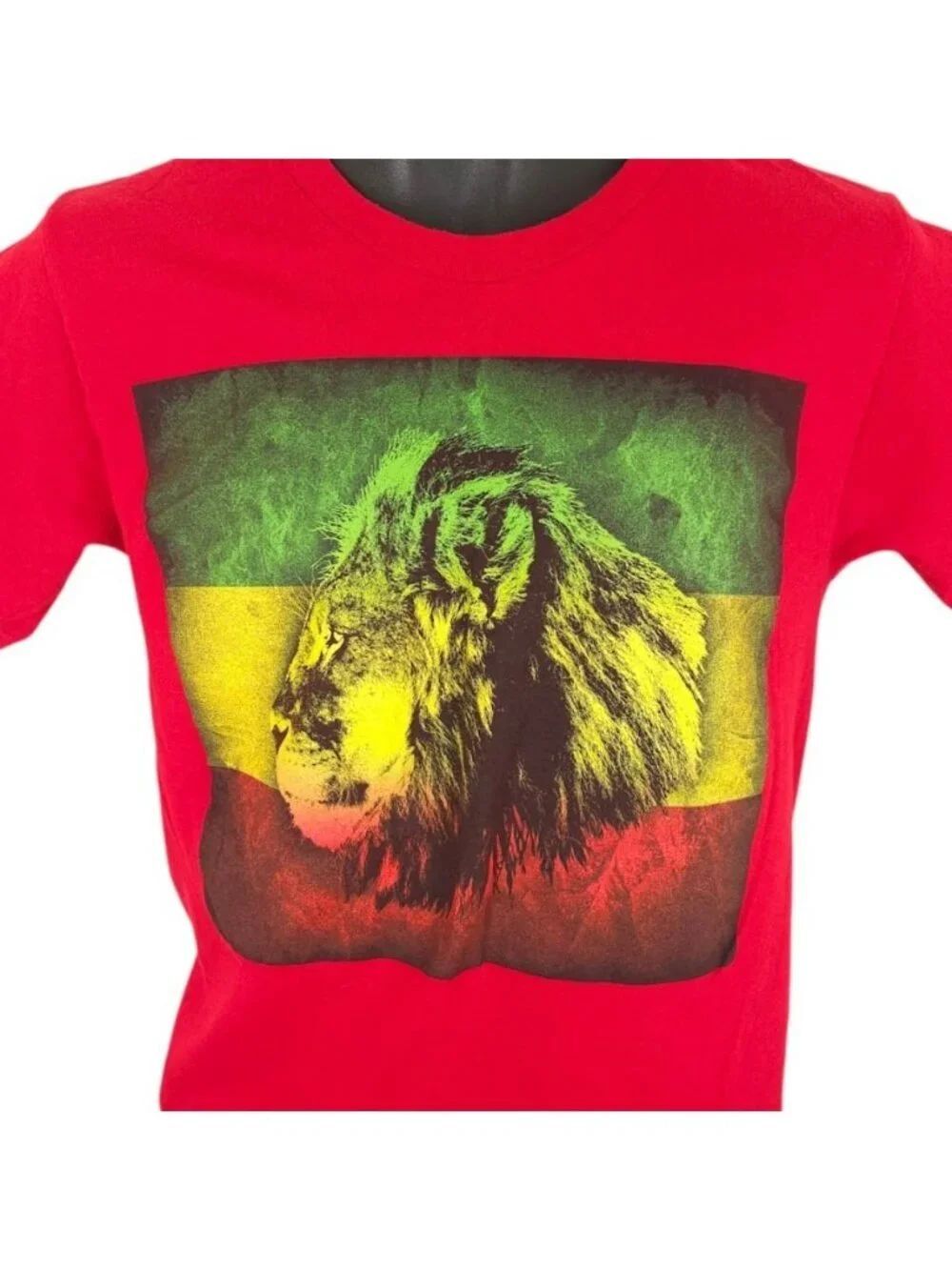 Lion Rasta T Shirt Mens Size Small Red Rastafarian Reggae Roots Jamaica Flag